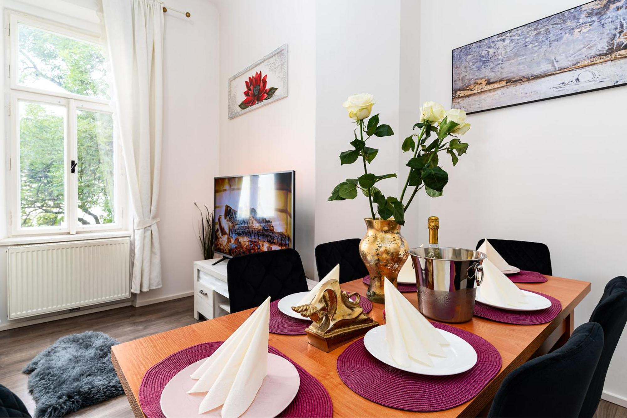 Grand Deluxe Suite Prague Exterior photo