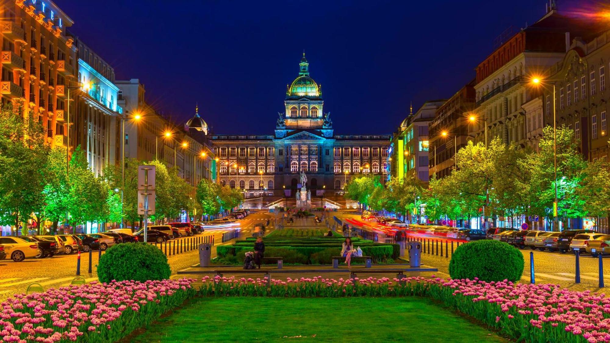 Grand Deluxe Suite Prague Exterior photo